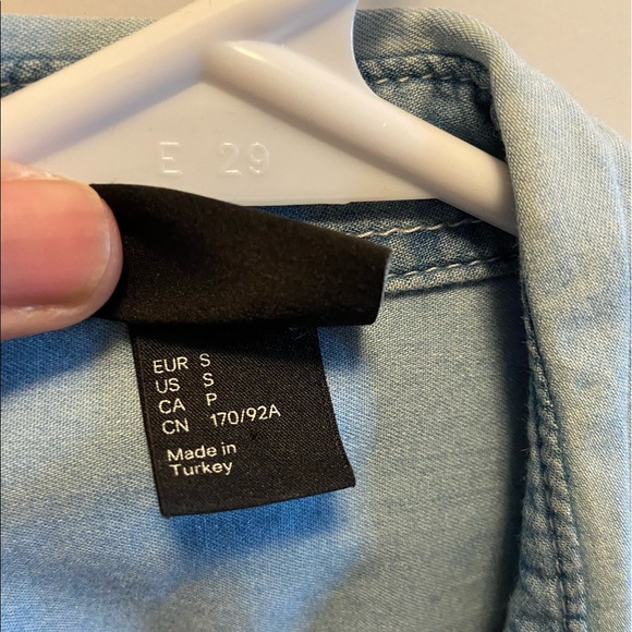 H&m long sleeve shirt - Picture 2 of 3